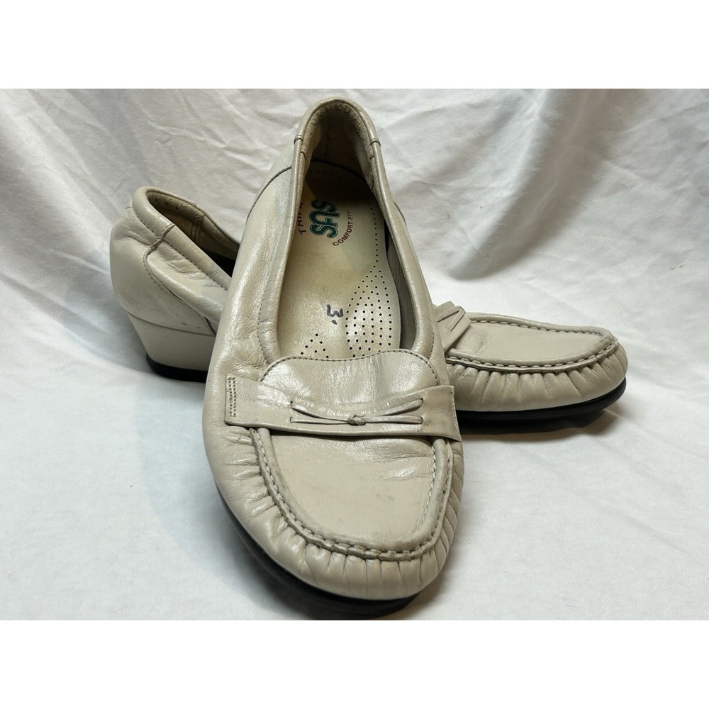 SAS Easier Women's Size 8.5 W Ivory Leather Comfort Loafers